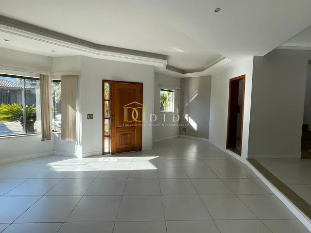 Casa 4 quartos e 3 banheiros, à venda ou para alugar, no bairro Rafael Alcalá em Porto Feliz