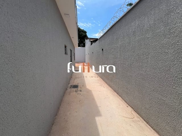 Casa com 300m² 3 quartos e 2 banheiros, à venda, no bairro Jardim Buriti Sereno em Aparecida de Goiânia