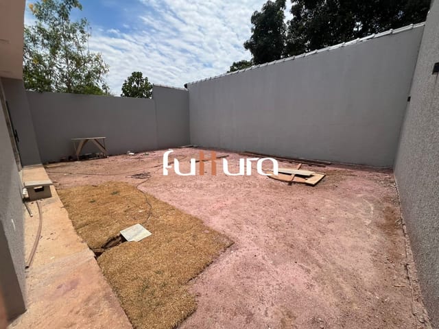 Casa com 300m² 3 quartos e 2 banheiros, à venda, no bairro Jardim Buriti Sereno em Aparecida de Goiânia