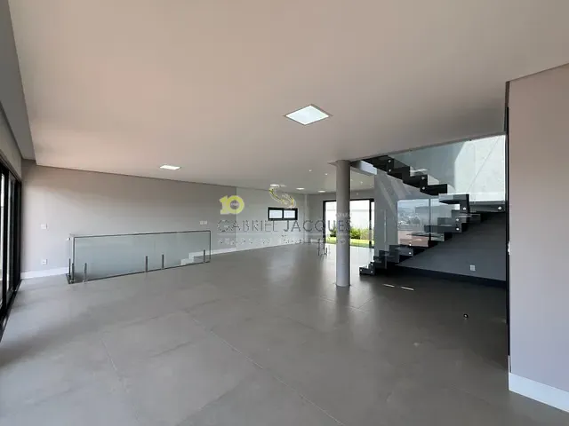 Casa com 360m² 3 quartos e 4 banheiros, à venda, no bairro Pedra Branca em Palhoça