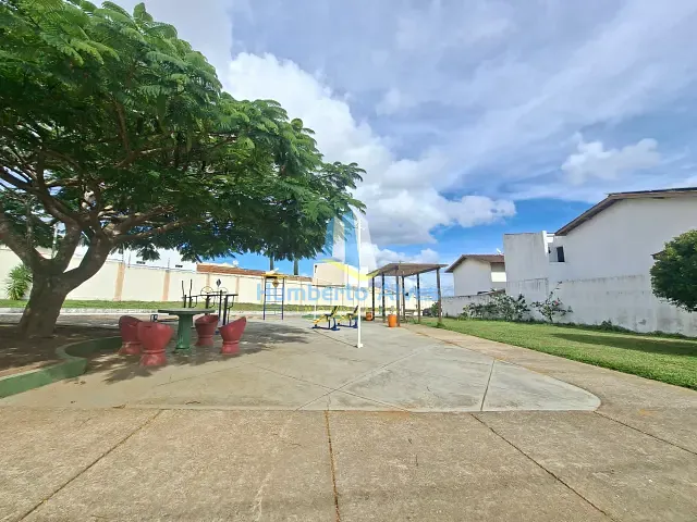 Casa 2 quartos e 1 banheiro, para alugar, no bairro Primavera em Vitória da Conquista