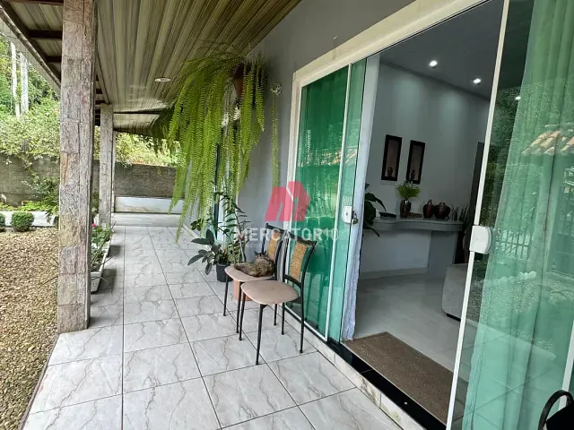 Casa 3 quartos e 4 banheiros, à venda, no bairro Testo Salto em Blumenau