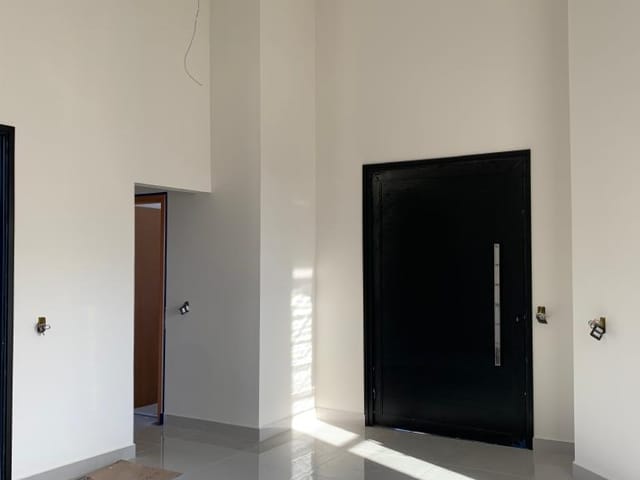 Casa com 300m² 3 quartos e 3 banheiros, à venda, no bairro Vila Pasti em Louveira