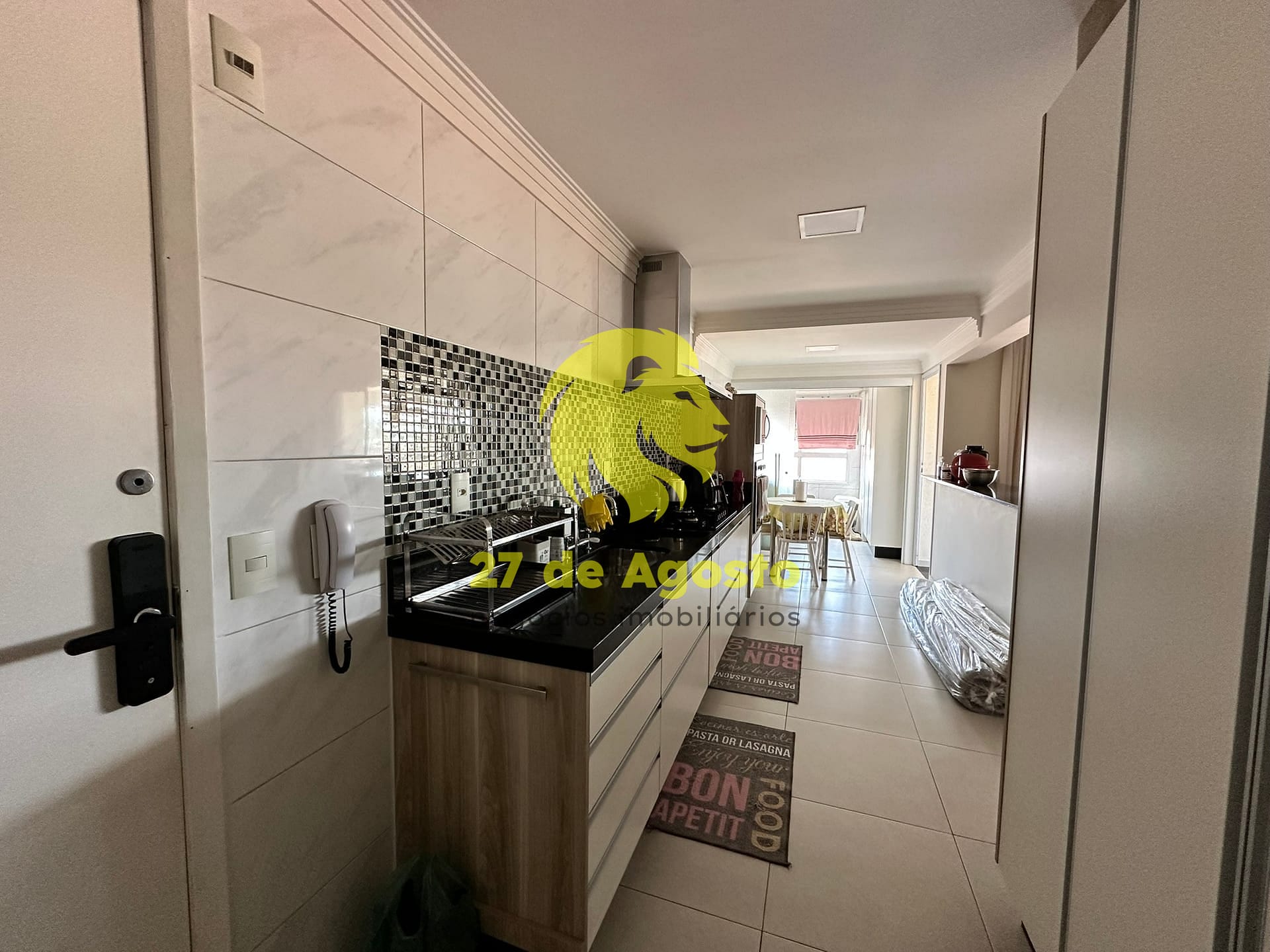 Casa para alugar com 3 quartos, 200m² - Foto 3