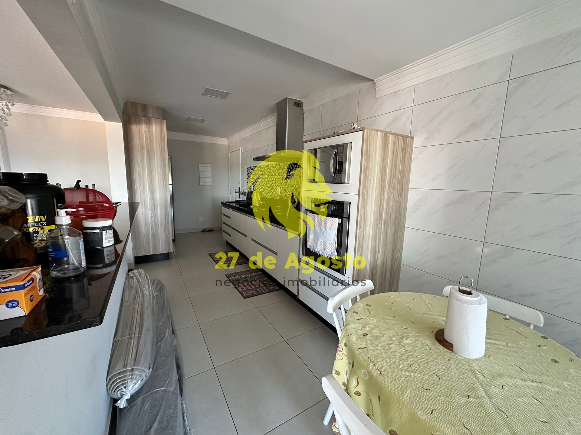 Casa para alugar com 3 quartos, 200m² - Foto 4