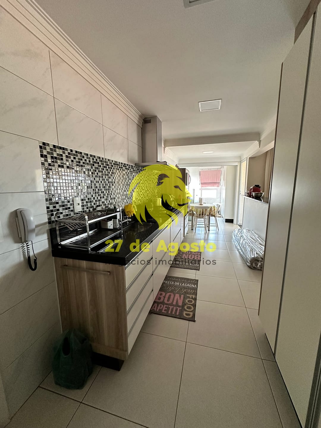 Casa para alugar com 3 quartos, 200m² - Foto 5