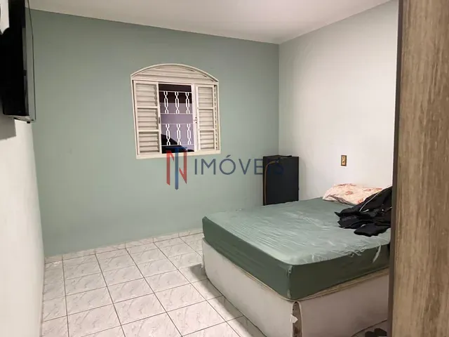 Casa com 250m² 2 quartos e 1 banheiro, à venda, no bairro Jardim Imperial em Atibaia