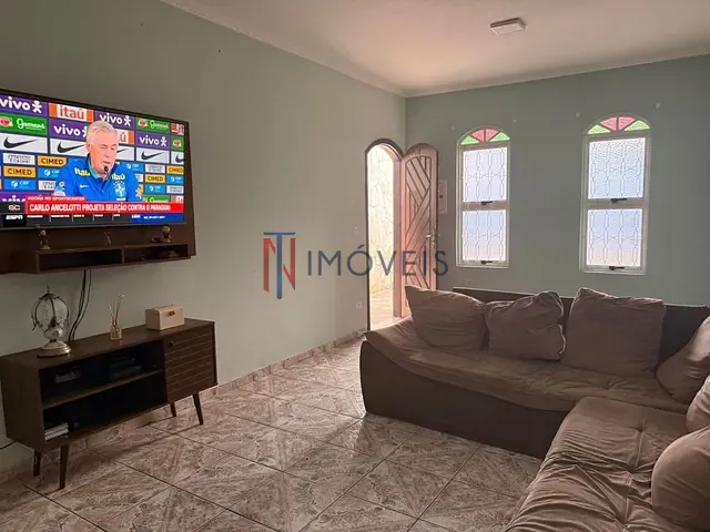 Casa com 250m² 2 quartos e 1 banheiro, à venda, no bairro Jardim Imperial em Atibaia