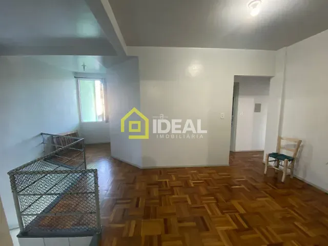 Casa 3 quartos e 2 banheiros, para alugar, no bairro Imperial em Concórdia