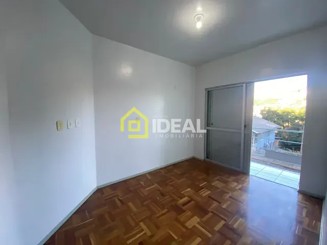 Casa 3 quartos e 2 banheiros, para alugar, no bairro Imperial em Concórdia