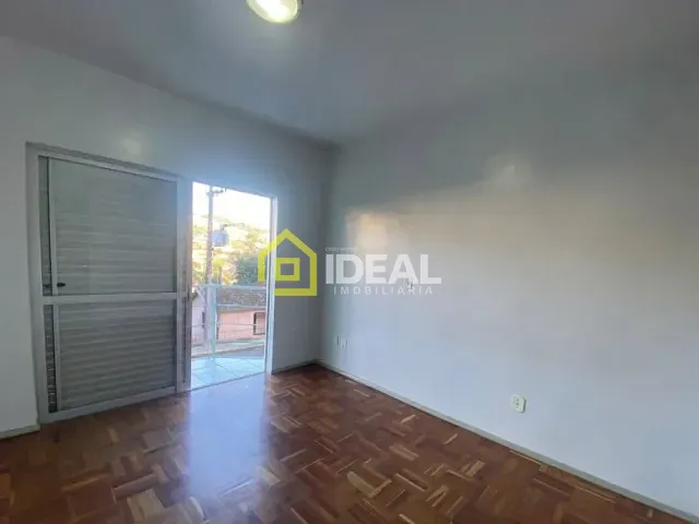 Casa 3 quartos e 2 banheiros, para alugar, no bairro Imperial em Concórdia