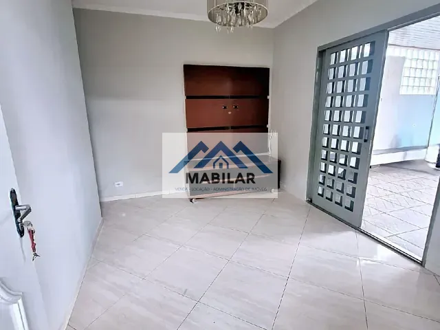 Casa com 120m² 3 quartos e 2 banheiros, para alugar, no bairro Parque São Domingos em São Paulo