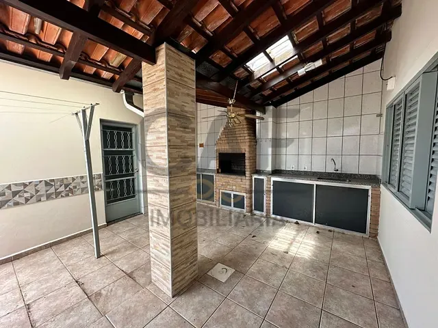 Casa com 276m² 3 quartos e 3 banheiros, à venda, no bairro Mauá II em Jaguariúna