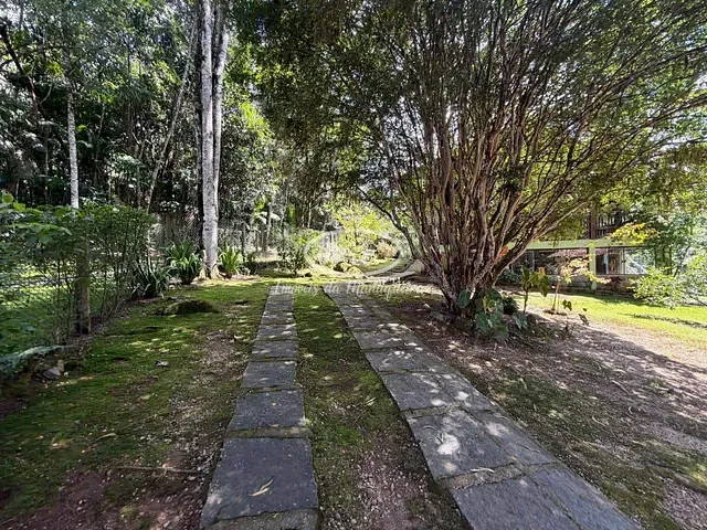 Casa 3 quartos e 2 banheiros, à venda, no bairro Serrinha do Alambari em Resende
