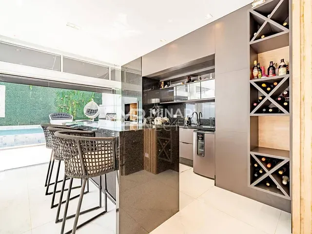Casa 4 quartos e 6 banheiros, à venda, no bairro Alphaville em Santana de Parnaíba