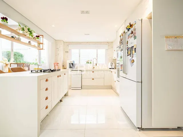 Casa 4 quartos e 6 banheiros, à venda, no bairro Alphaville em Santana de Parnaíba