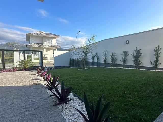 Casa com 360m² 3 quartos e 3 banheiros, à venda, no bairro Sul do Rio em Santo Amaro da Imperatriz