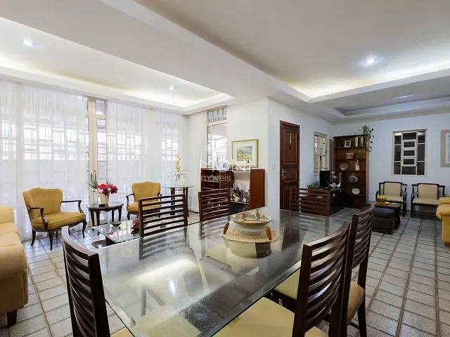 Casa 3 quartos e 4 banheiros, à venda, no bairro Granja do Torto em Brasília