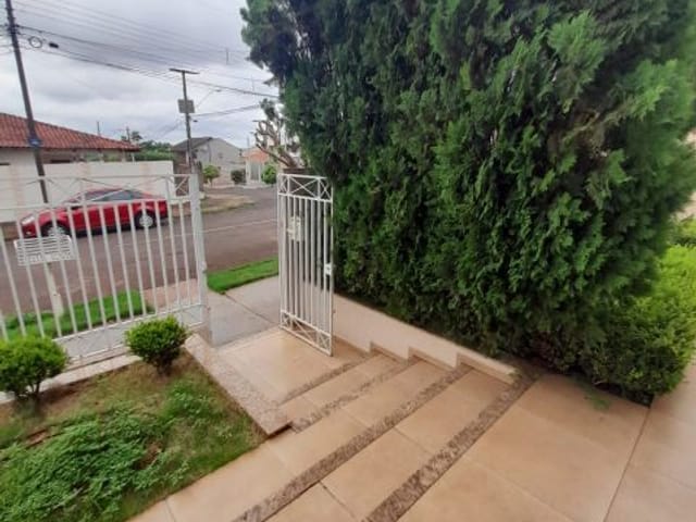Casa com 230m² 3 quartos e 2 banheiros, à venda, no bairro Jardim Morumbi em Cambé