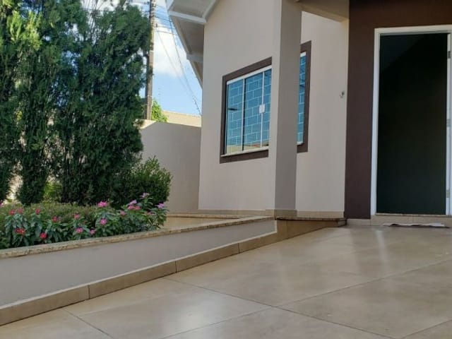 Casa com 230m² 3 quartos e 2 banheiros, à venda, no bairro Jardim Morumbi em Cambé