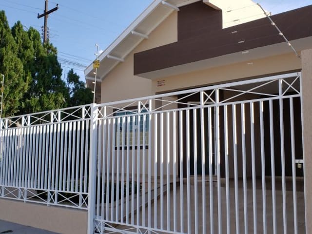 Casa com 230m² 3 quartos e 2 banheiros, à venda, no bairro Jardim Morumbi em Cambé