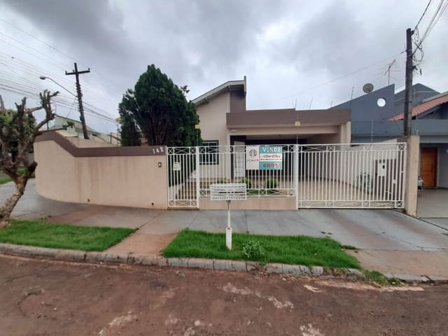 Casa com 230m² 3 quartos e 2 banheiros, à venda, no bairro Jardim Morumbi em Cambé