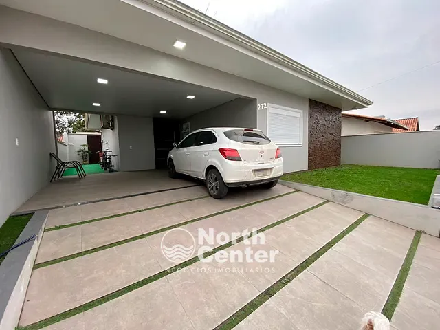 Casa com 243m² 3 quartos e 4 banheiros, à venda, no bairro Centro em Balneário Barra do Sul