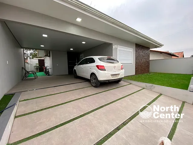 Casa com 243m² 3 quartos e 4 banheiros, à venda, no bairro Centro em Balneário Barra do Sul