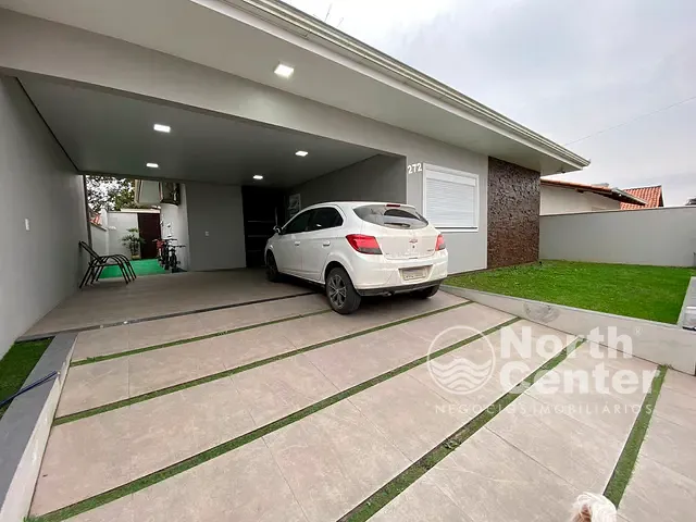 Casa com 243m² 3 quartos e 4 banheiros, à venda, no bairro Centro em Balneário Barra do Sul