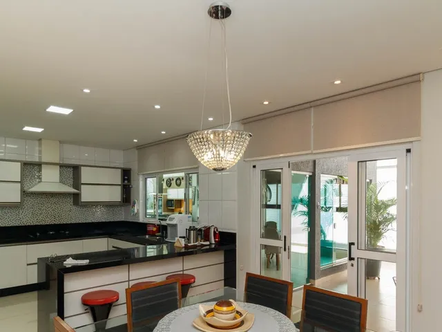 Casa com 396m² 4 quartos e 4 banheiros, à venda, no bairro Terras de Santana em Londrina