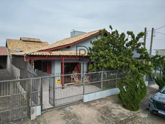 Casa com 3m² 3 quartos e 1 banheiro, à venda, no bairro Imara em Imbé