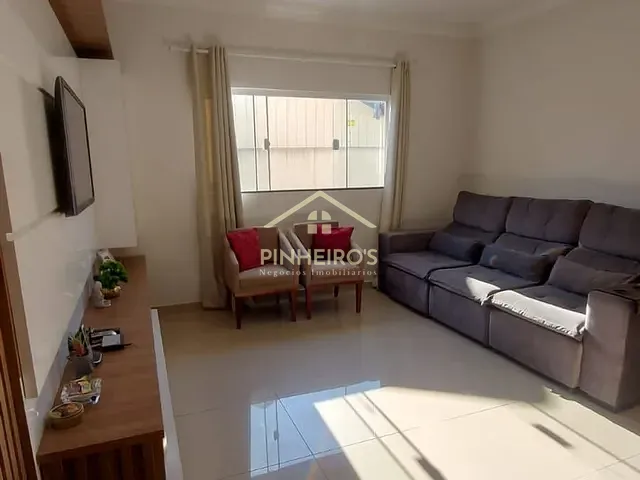 Casa com 250m² 3 quartos e 1 banheiro, à venda, no bairro Jardim Alvorada em Cambé