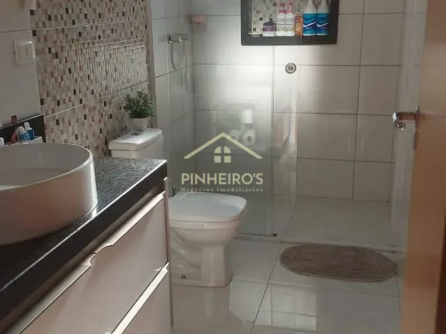 Casa com 250m² 3 quartos e 1 banheiro, à venda, no bairro Jardim Alvorada em Cambé