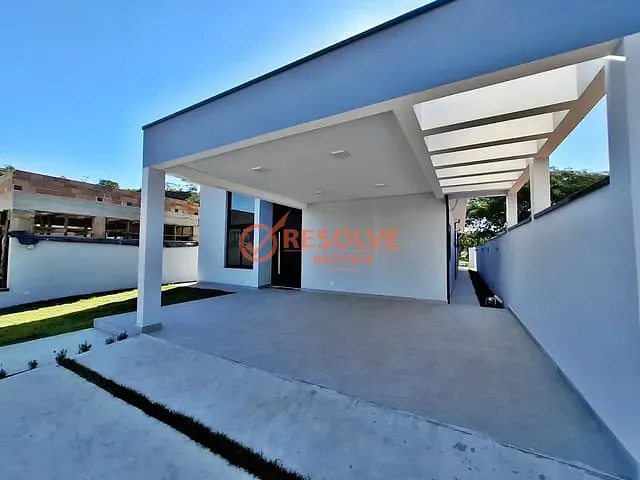 Casa com 647m² 3 quartos e 5 banheiros, à venda, no bairro Bellard em Guararema