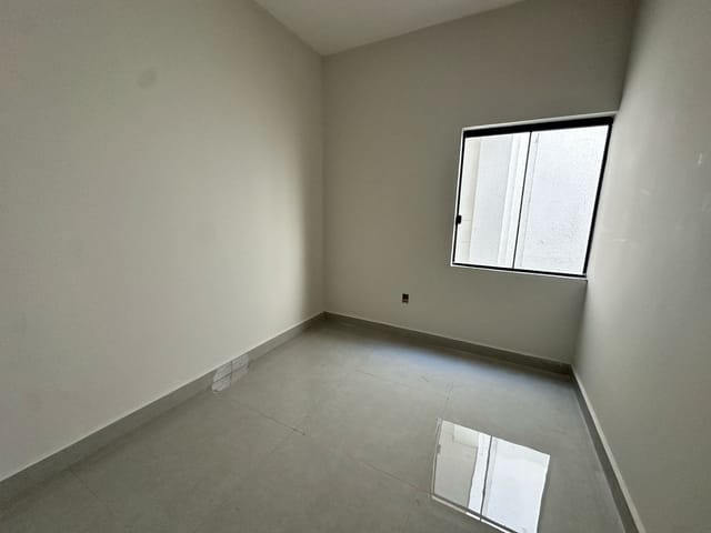 Casa 3 quartos e 2 banheiros, à venda, no bairro Parque Xangri-Lá em Contagem