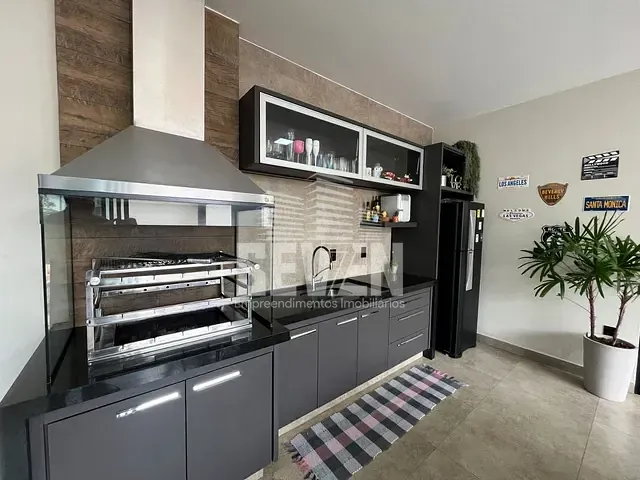 Casa com 360m² 3 quartos e 2 banheiros, à venda, no bairro Jardim Vitória em Bauru