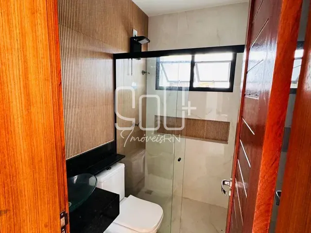Casa com 240m² 3 quartos e 4 banheiros, à venda, no bairro Cajupiranga em Parnamirim