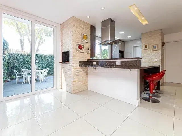 Casa com 197m² 3 quartos e 3 banheiros, à venda, no bairro Tingui em Curitiba