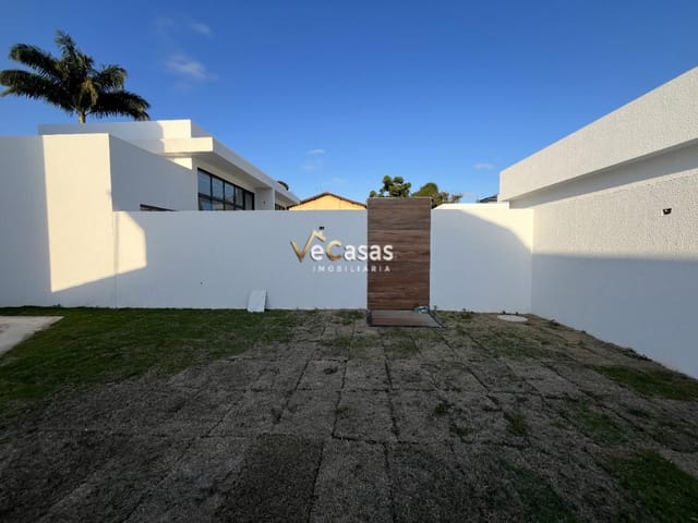 Casa com 150m² 4 quartos e 2 banheiros, à venda, no bairro Extensão do Bosque em Rio das Ostras