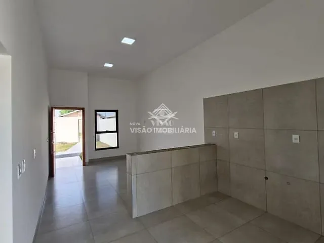 Casa com 300m² 2 quartos e 1 banheiro, à venda, no bairro Residencial Santa Catarina em Sinop