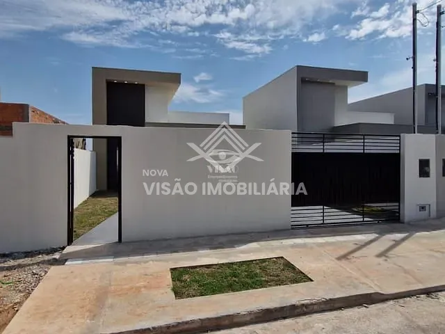 Casa com 300m² 2 quartos e 1 banheiro, à venda, no bairro Residencial Santa Catarina em Sinop