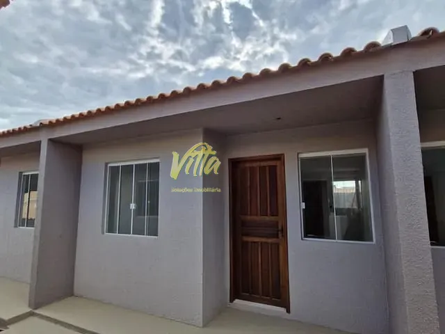 Casa 2 quartos e 1 banheiro, à venda, no bairro Centro em Contenda