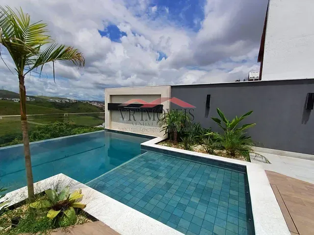 Casa com 400m² 4 quartos e 5 banheiros, à venda, no bairro Jardim Amália em Volta Redonda