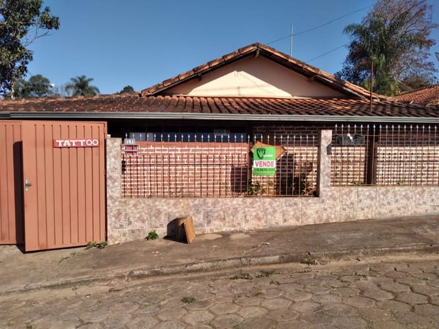 Casa com 200m² 2 quartos e 1 banheiro, à venda, no bairro A Definir em Cambuí