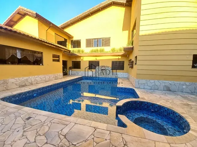 Casa com 767m² 5 quartos e 4 banheiros, à venda, no bairro Parque Morumbi em Mogi das Cruzes
