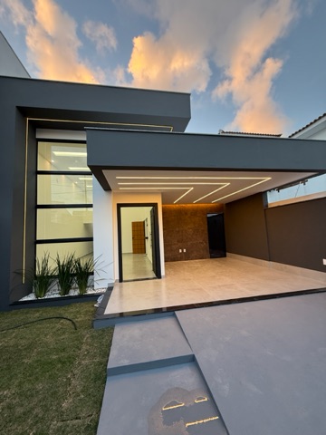 Casa com 243m² 3 quartos e 3 banheiros, à venda, no bairro Parque Flamboyant  em Campos dos Goytacazes
