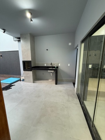 Casa com 243m² 3 quartos e 3 banheiros, à venda, no bairro Parque Flamboyant  em Campos dos Goytacazes