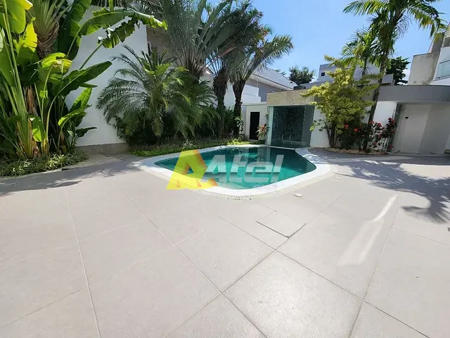 Casa com 840m² 5 quartos e 7 banheiros, à venda, no bairro Barra da Tijuca em Rio de Janeiro
