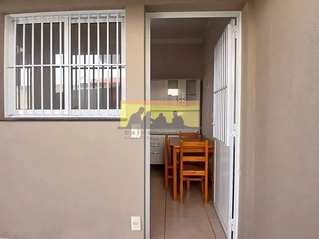 Casa com 30m² 1 quarto e 1 banheiro, para alugar, no bairro Cidade Universitária em Campinas