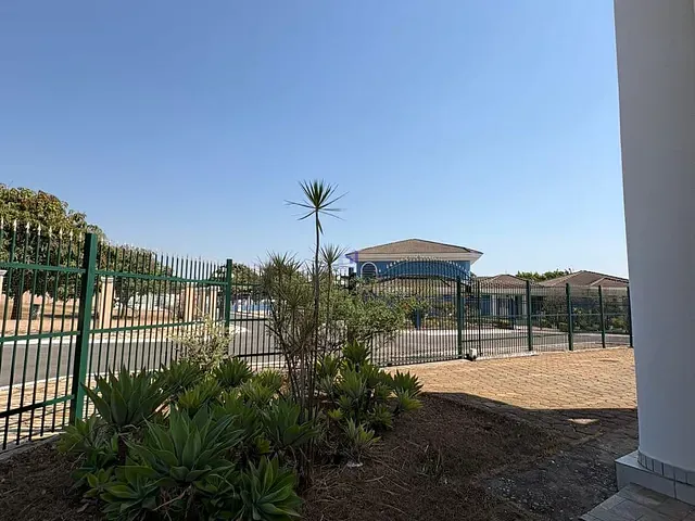 Casa com 2500m² 5 quartos e 7 banheiros, para alugar, no bairro Park Way em Brasília